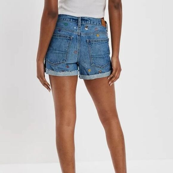 American Eagle AE Denim '90s Boyfriend Shorts Embroidered Women’s - Size 2 - Picture 2 of 8